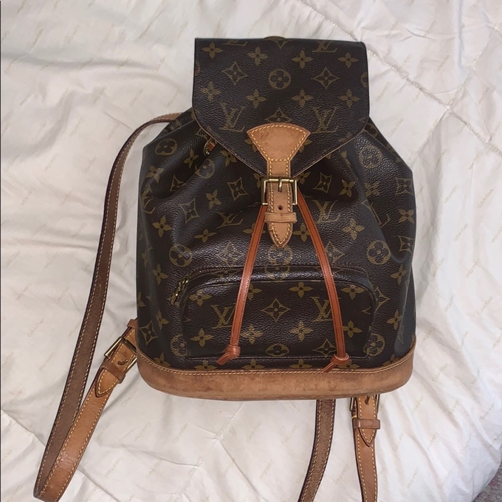 Louis Vuitton Montsouris Mm